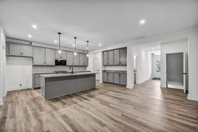 9055 Ledge View Terrace, Grandview Heights, OH 44147 - Photo 12