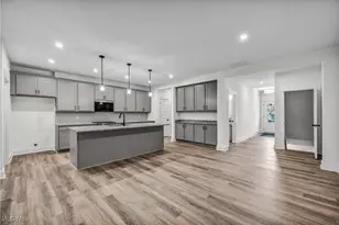 9055 Ledge View Ter, Grandview Heights, OH 44147 - Photo 12