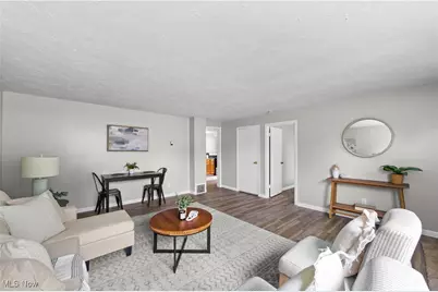 7686 Pinehurst Drive, Mentor on the Lake, OH 44060 - Photo 2