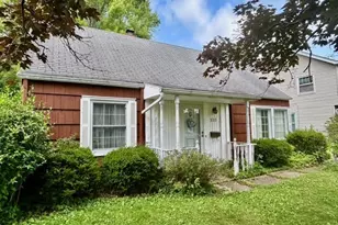 330 Inwood Blvd, Avon Lake, OH 44012 - Photo 2