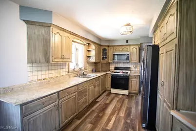 456 Sycamore Drive, Campbell, OH 44405 - Photo 10