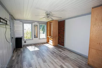 456 Sycamore Drive, Campbell, OH 44405 - Photo 6