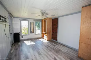 456 Sycamore Dr, Campbell, OH 44405 - Photo 6