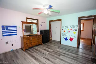 456 Sycamore Dr, Campbell, OH 44405 - Photo 18