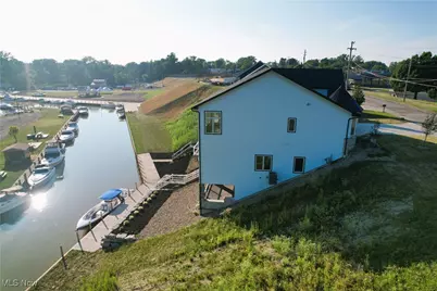 2048 Forest Drive, Eastlake, OH 44095 - Photo 48