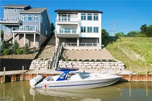 2048 Forest Dr, Eastlake, OH 44095 - Photo 50