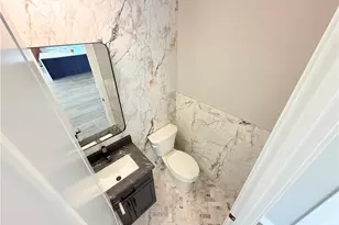 2048 Forest Dr, Eastlake, OH 44095 - Photo 20