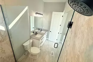 2048 Forest Dr, Eastlake, OH 44095 - Photo 28