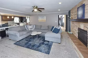 2301 W Royalton Rd, Grandview Heights, OH 44147 - Photo 2