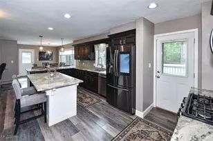 2301 W Royalton Rd, Grandview Heights, OH 44147 - Photo 8