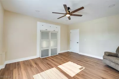 567 E Cuyahoga Falls Avenue, Akron, OH 44310 - Photo 6