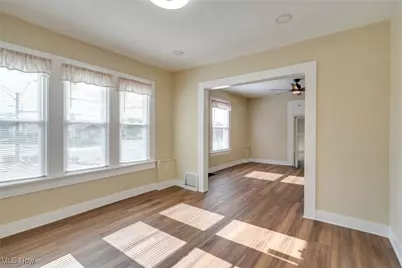 567 E Cuyahoga Falls Avenue, Akron, OH 44310 - Photo 10