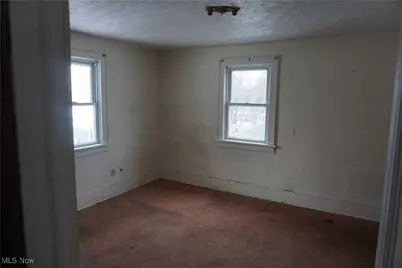 1088 Packard Drive, Akron, OH 44320 - Photo 10