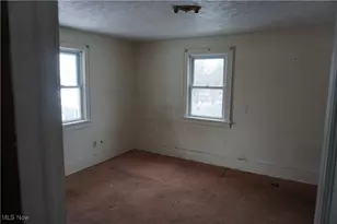 1088 Packard Dr, Akron, OH 44320 - Photo 10