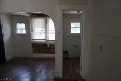 1088 Packard Drive, Akron, OH 44320 - Photo 8