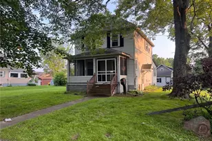 406 W Indiana Ave, Sebring, OH 44672 - Photo 2