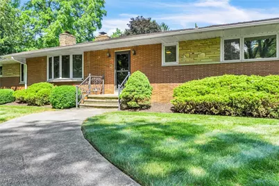 8001 Robin Lane, Brecksville, OH 44141 - Photo 2