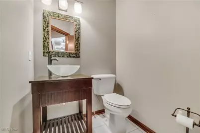 8001 Robin Lane, Brecksville, OH 44141 - Photo 32