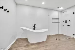 8001 Robin Ln, Brecksville, OH 44141 - Photo 36