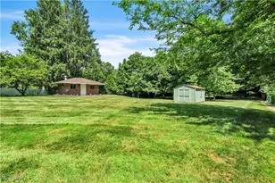 8001 Robin Ln, Brecksville, OH 44141 - Photo 12