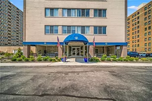 12520 Edgewater Dr, Oakwood, OH 44107 - Photo 2