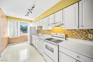 12520 Edgewater Dr, Oakwood, OH 44107 - Photo 18