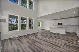 2090 Glenmont Dr, Brunswick, OH 44212 - Photo 6