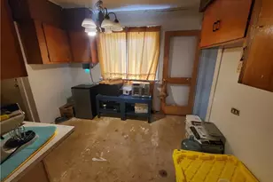 657 E 131st St, Loveland, OH 44108 - Photo 8