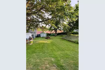 46 Brown Street, Barberton, OH 44203 - Photo 4