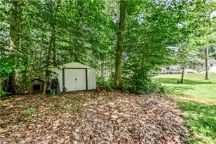 2074 S Park Ln, Roaming Shores, OH 44084 - Photo 6