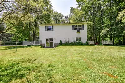 2074 S Park Lane, Roaming Shores, OH 44084 - Photo 4