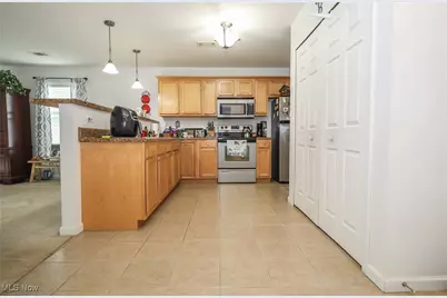 215 Railroad Street, Barnesville, OH 43713 - Photo 4