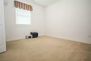 215 Railroad St, Barnesville, OH 43713 - Photo 16