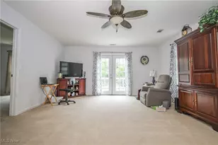 215 Railroad St, Barnesville, OH 43713 - Photo 8