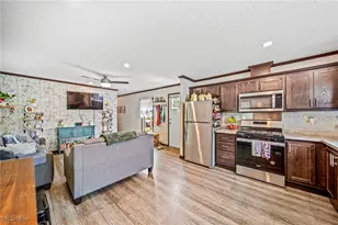 202 W Main St, Conneaut, OH 44030 - Photo 12