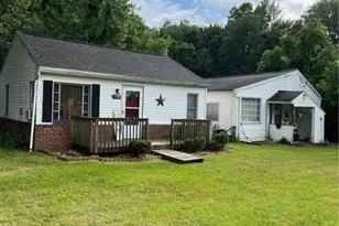 834 State Mill, Akron, OH 44319 - Photo 2