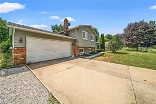 5742 Abiding Way, Madison, OH 44057 - Photo 2