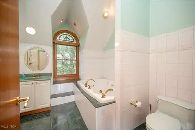 610 S Newton Falls Road, Diamond, OH 44412 - Photo 38