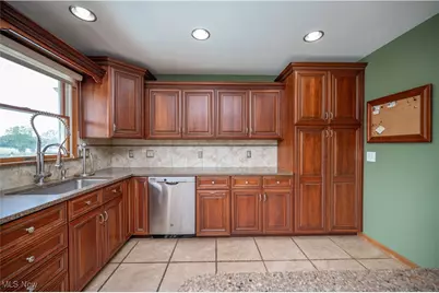 610 S Newton Falls Road, Diamond, OH 44412 - Photo 32