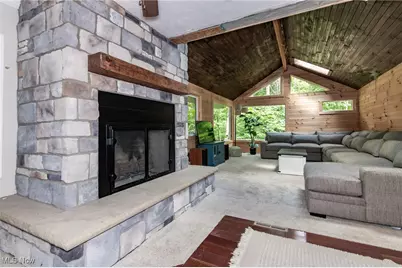 9723 Thwing Road, Chardon, OH 44024 - Photo 8