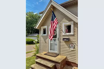 3115 2nd Street NW, Canton, OH 44708 - Photo 2