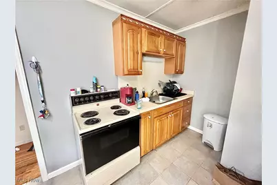 210 W Main Road, Conneaut, OH 44030 - Photo 18