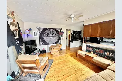 210 W Main Road, Conneaut, OH 44030 - Photo 4