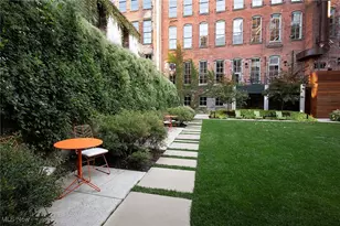 725 Johnson Ct, Loveland, OH 44113 - Photo 16