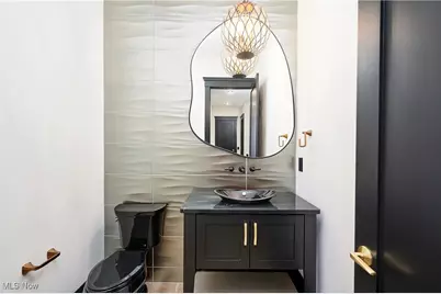 2324 Hard Rock Way, Hinckley, OH 44233 - Photo 8