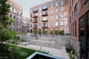 725 Johnson Ct, Loveland, OH 44113 - Photo 14