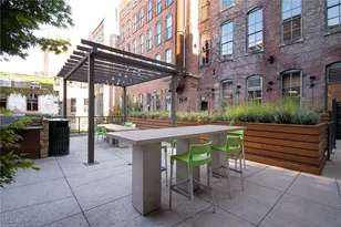 725 Johnson Ct, Loveland, OH 44113 - Photo 16