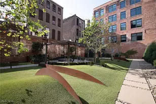 725 Johnson Ct, Loveland, OH 44113 - Photo 18