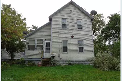 590 Flora Avenue, Akron, OH 44314 - Photo 1