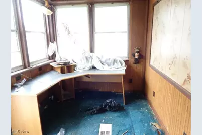 590 Flora Avenue, Akron, OH 44314 - Photo 6